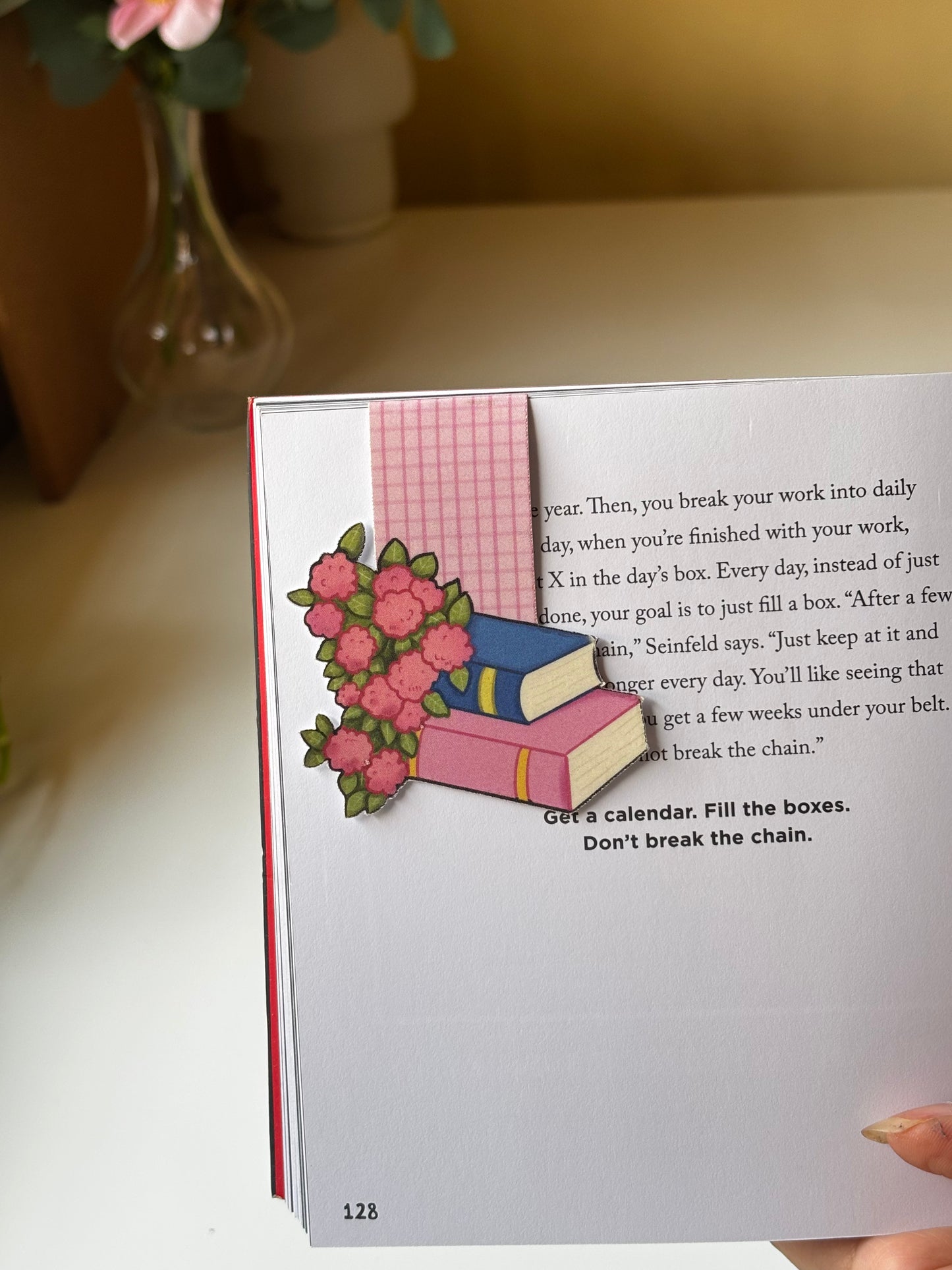 Blooming pages magnetic bookmark
